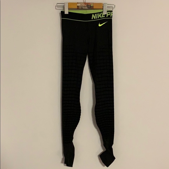 Nike Dri Fit workout tights - Picture 1 of 7